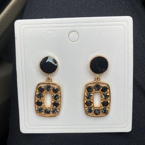 Cute dress up or down earrings (not heavy)